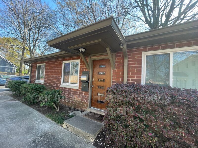 Awesome Walkable Grant Park Location property image