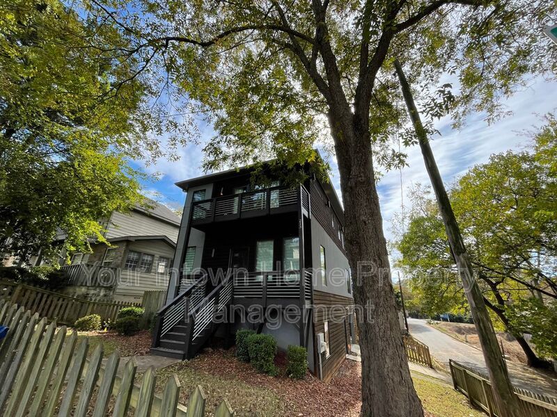 Summerhill Stunner - Modern Home with Upgrades Galore property image
