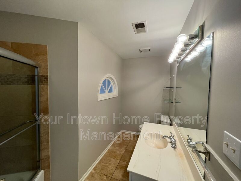 Peaceful Townhouse Living in Great Location property image