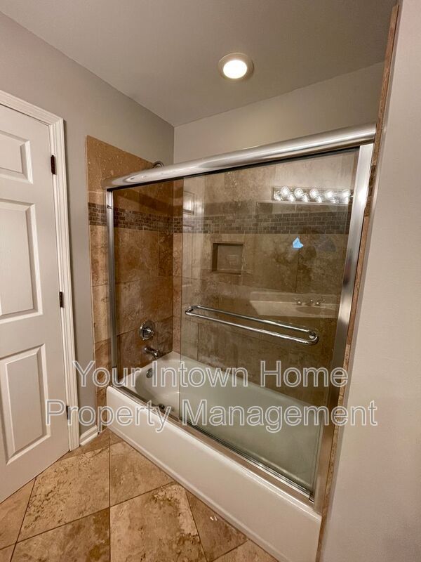 Peaceful Townhouse Living in Great Location property image