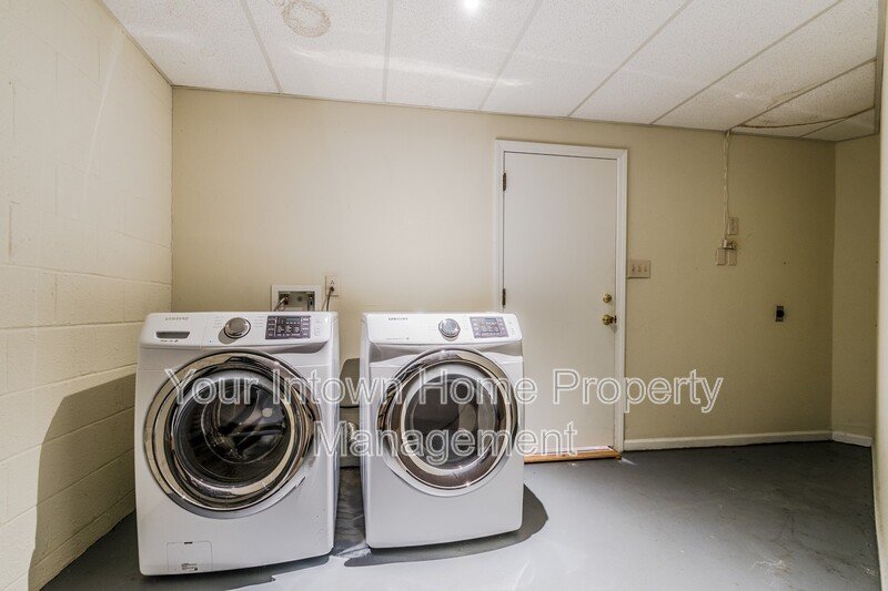 Peaceful Townhouse Living in Great Location property image