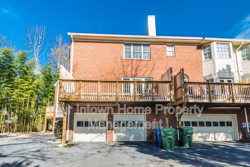 Peaceful Townhouse Living in Great Location property image