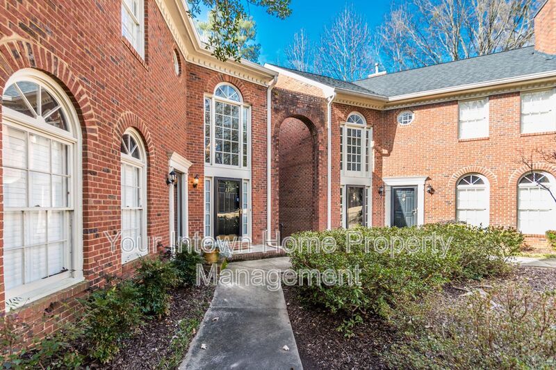 Peaceful Townhouse Living in Great Location property image
