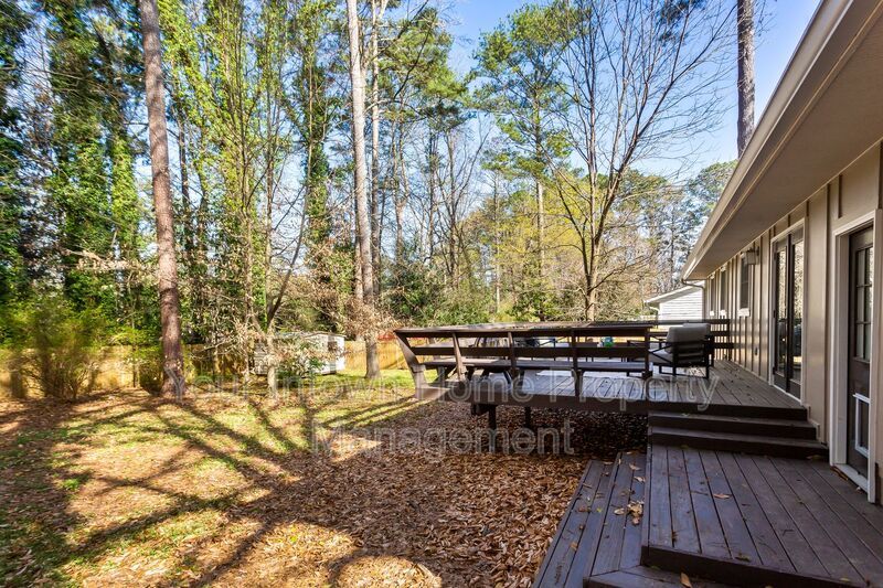 Huge Back Yard with Deck property image