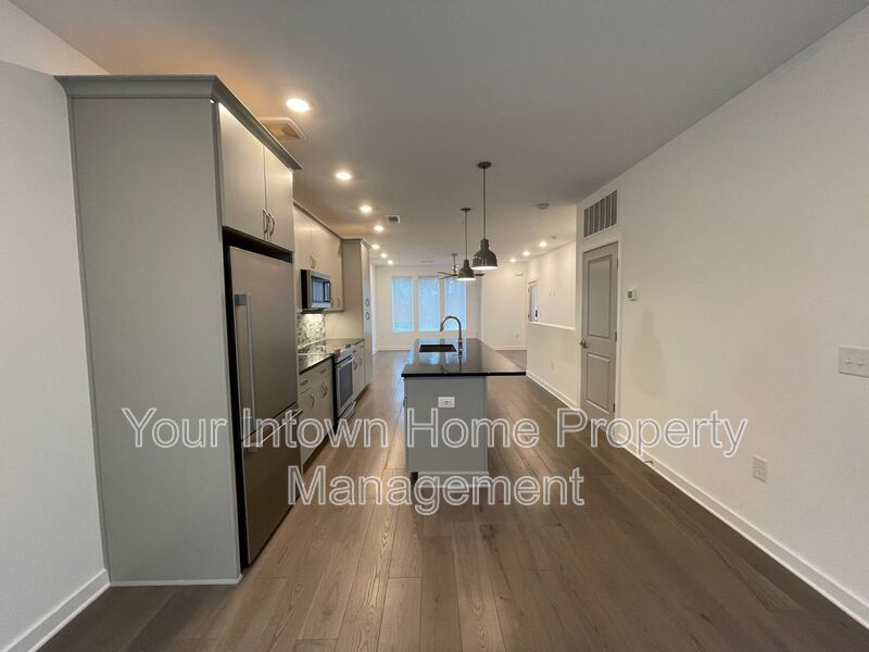Modern Grant Park Townhome on the Beltline property image