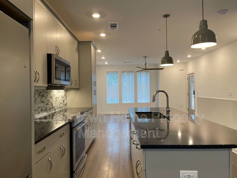 Modern Grant Park Townhome on the Beltline property image