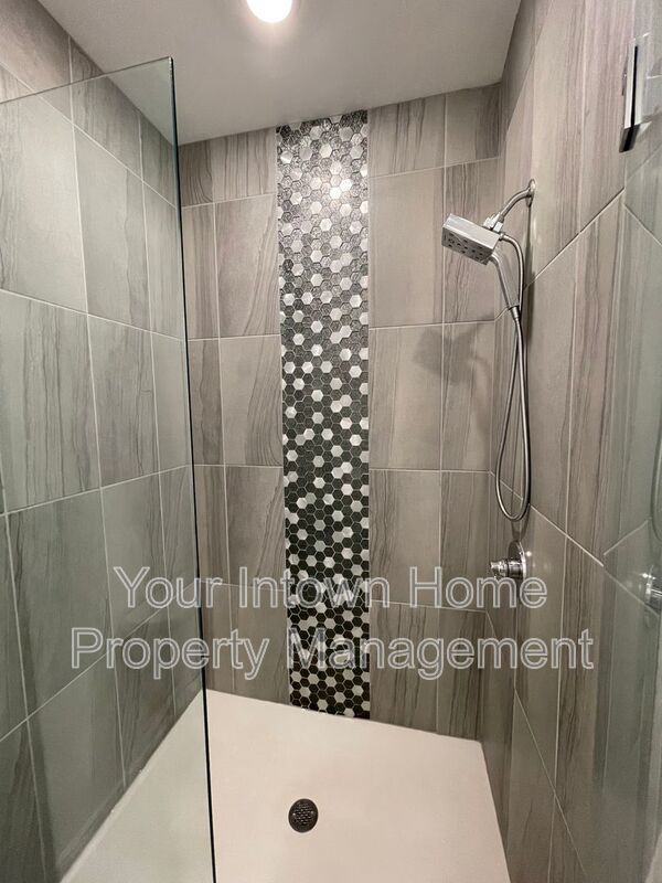Modern Grant Park Townhome on the Beltline property image