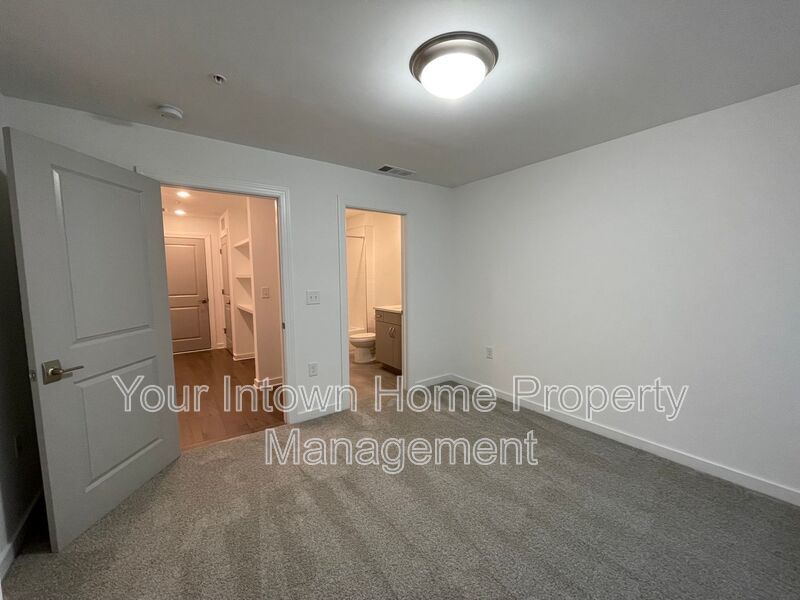 Modern Grant Park Townhome on the Beltline property image