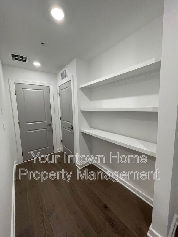Modern Grant Park Townhome on the Beltline property image