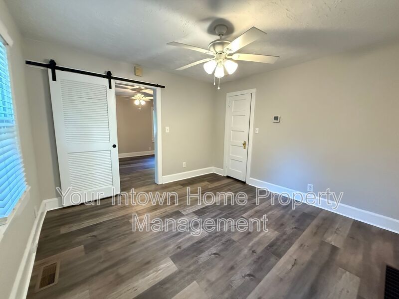 Charming Duplex on Quiet Street - Close to It All! property image