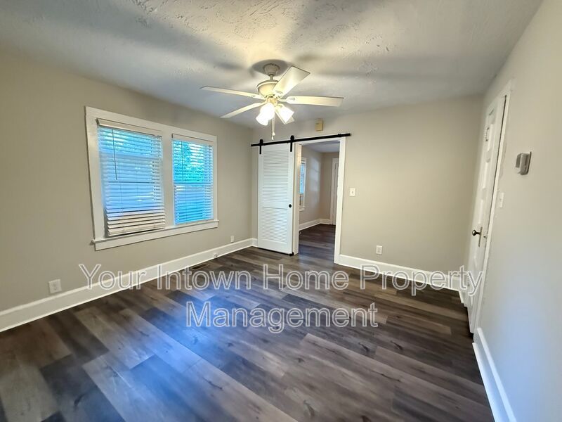 Charming Duplex on Quiet Street - Close to It All! property image