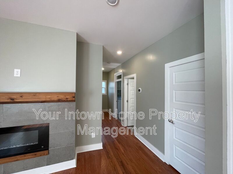 Beautiful Renovation & Huge Back Yard in East Atlanta property image