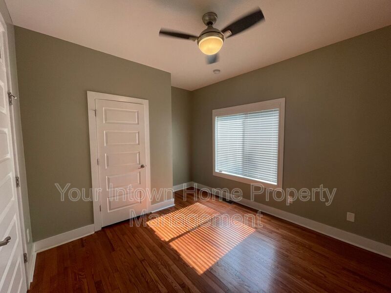 Beautiful Renovation & Huge Back Yard in East Atlanta property image