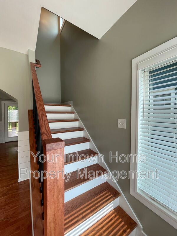 Beautiful Renovation & Huge Back Yard in East Atlanta property image