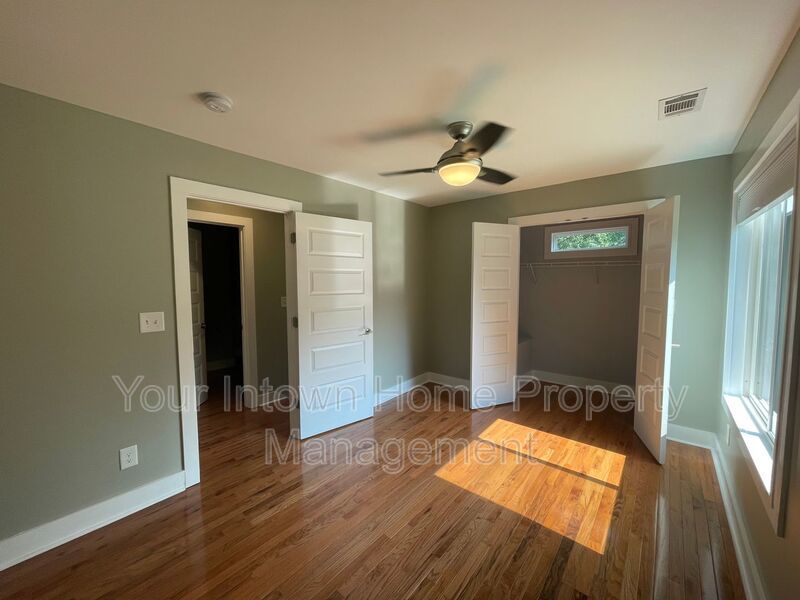 Beautiful Renovation & Huge Back Yard in East Atlanta property image