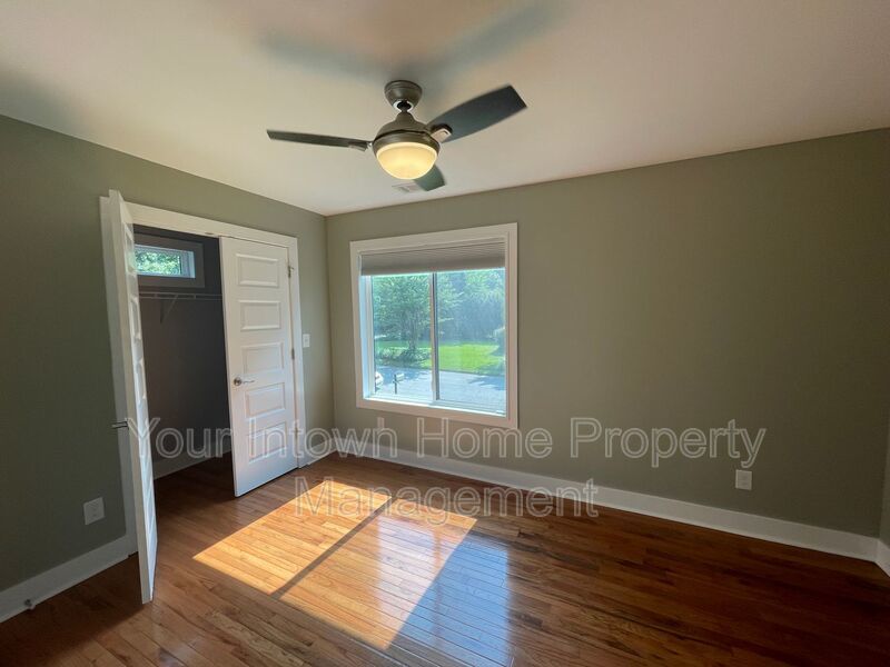 Beautiful Renovation & Huge Back Yard in East Atlanta property image