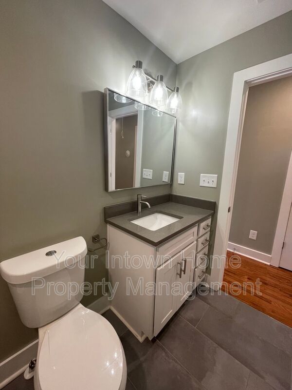 Beautiful Renovation & Huge Back Yard in East Atlanta property image