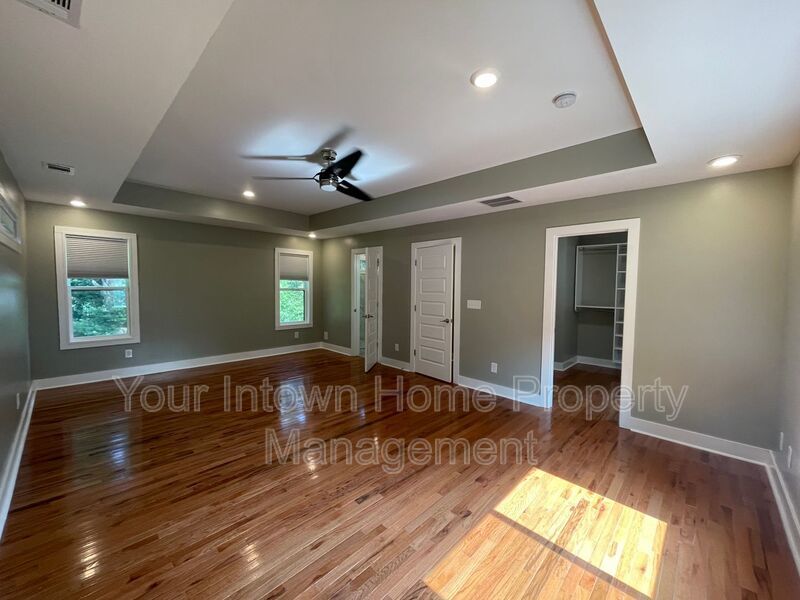 Beautiful Renovation & Huge Back Yard in East Atlanta property image