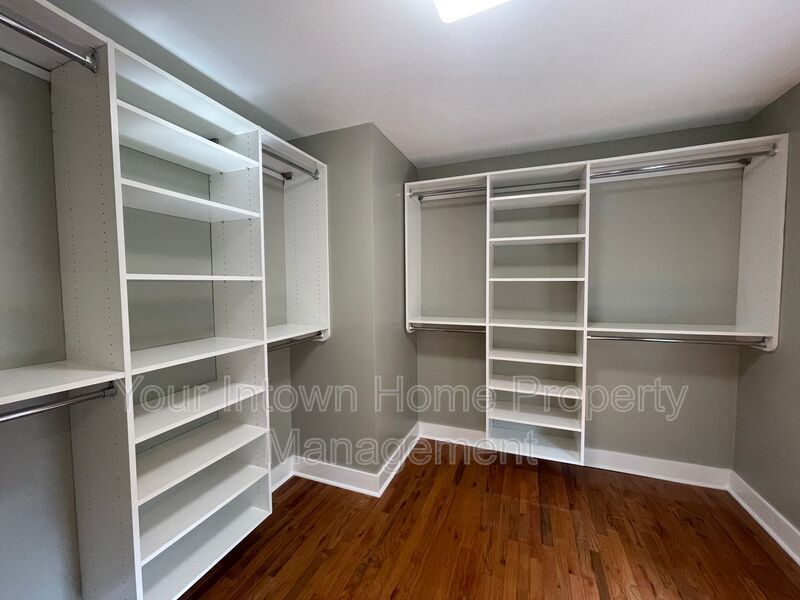 Beautiful Renovation & Huge Back Yard in East Atlanta property image