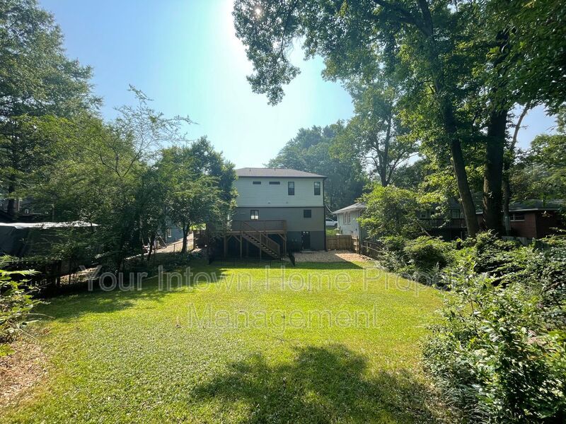 Beautiful Renovation & Huge Back Yard in East Atlanta property image