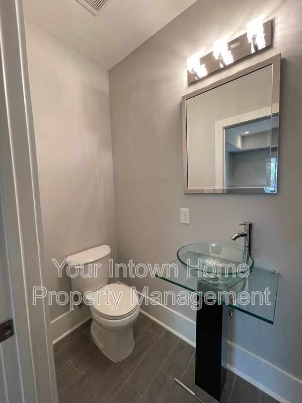 Summerhill Stunner - Modern Home with Upgrades Galore property image