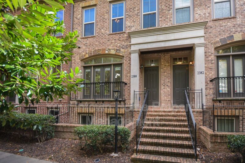 Stylish Crescent Park Townhome in the Heart of it All! property image