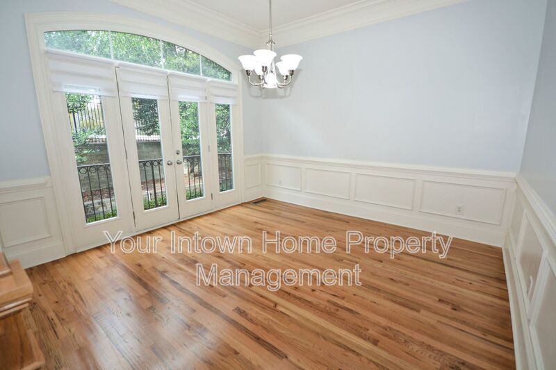 Stylish Crescent Park Townhome in the Heart of it All! property image
