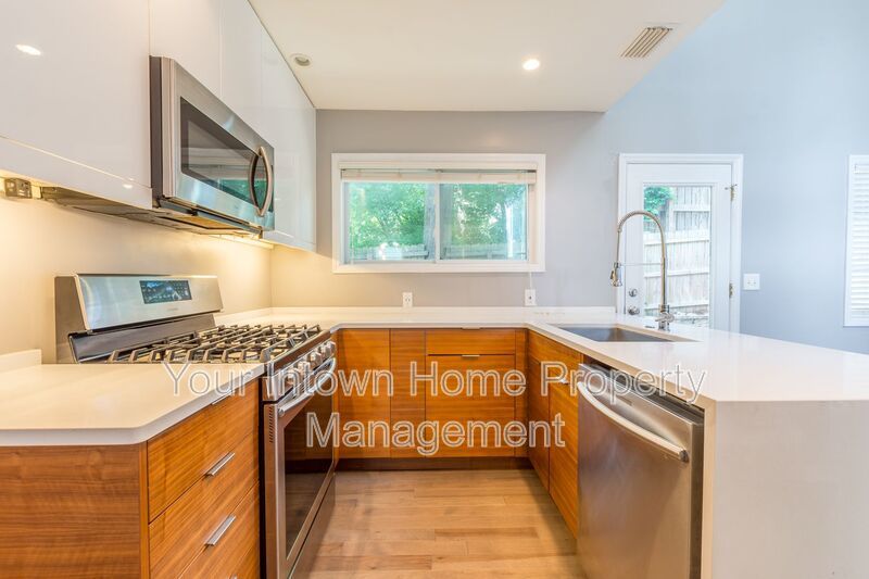 Wonderful Candler Park Home - Fenced Yard - Close to Parks & Candler Park Dining property image