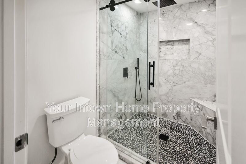 Unique Dual-Home Property in SW Atlanta – Two Homes for the Price of One! property image
