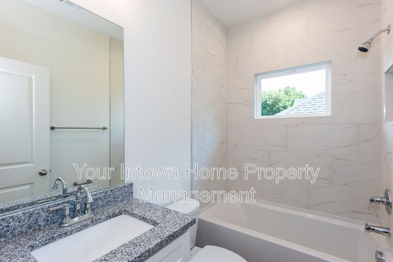 Charming Monroe Heights Bungalow property image