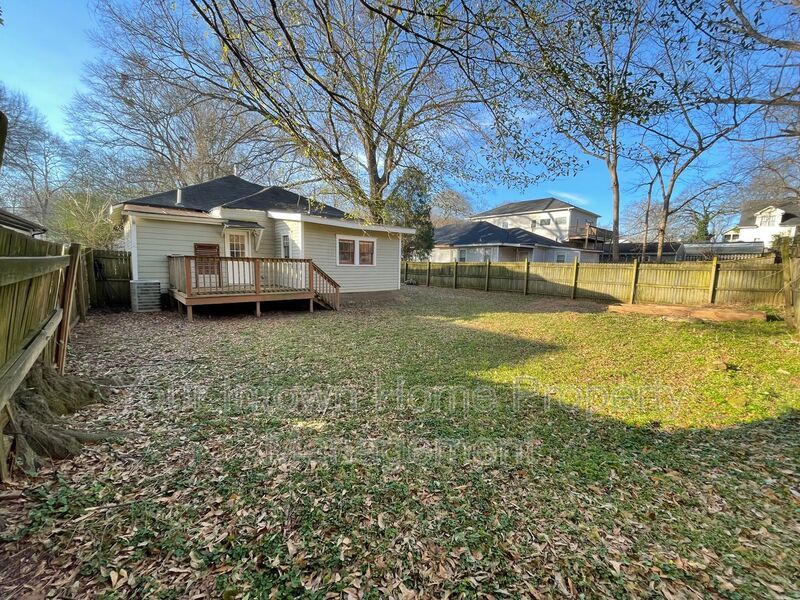 Grant Park/Peoplestown Bungalow with Huge Backyard! property image