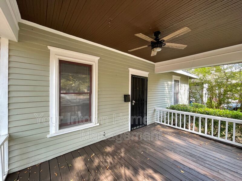 Grant Park/Peoplestown Bungalow with Huge Backyard! property image