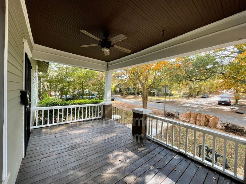 Grant Park/Peoplestown Bungalow with Huge Backyard! property image