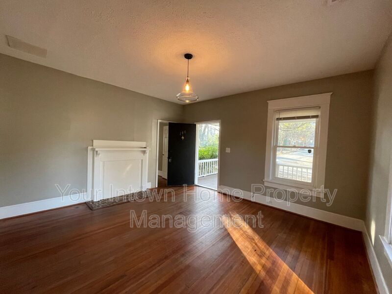Grant Park/Peoplestown Bungalow with Huge Backyard! property image