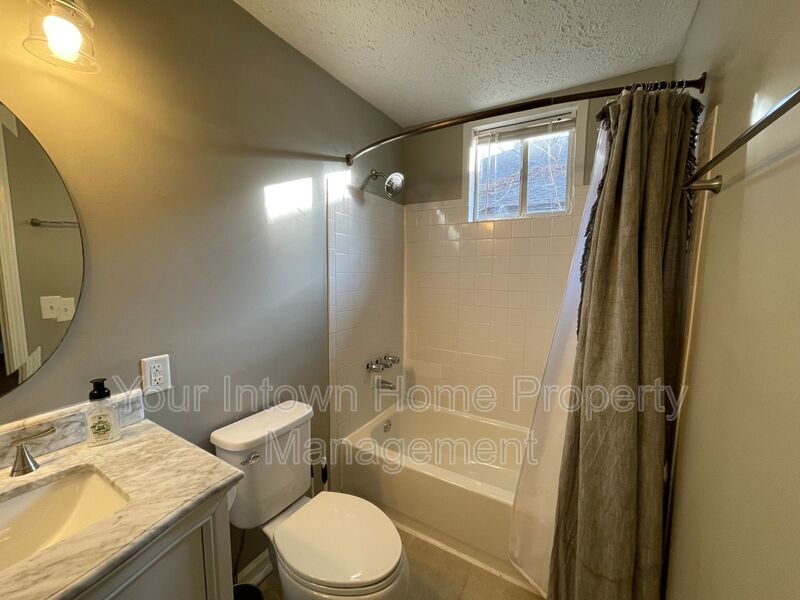 Grant Park/Peoplestown Bungalow with Huge Backyard! property image