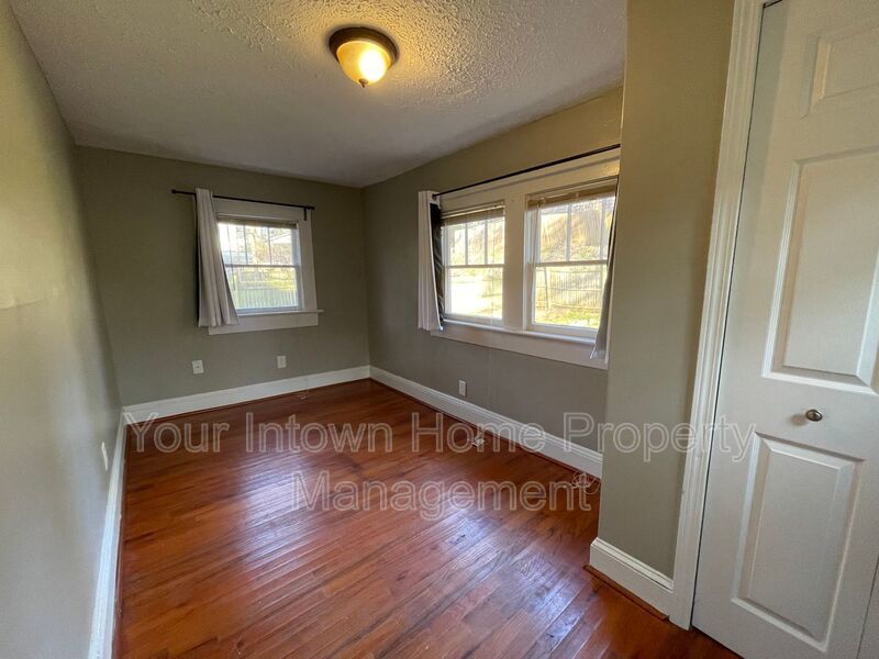 Grant Park/Peoplestown Bungalow with Huge Backyard! property image