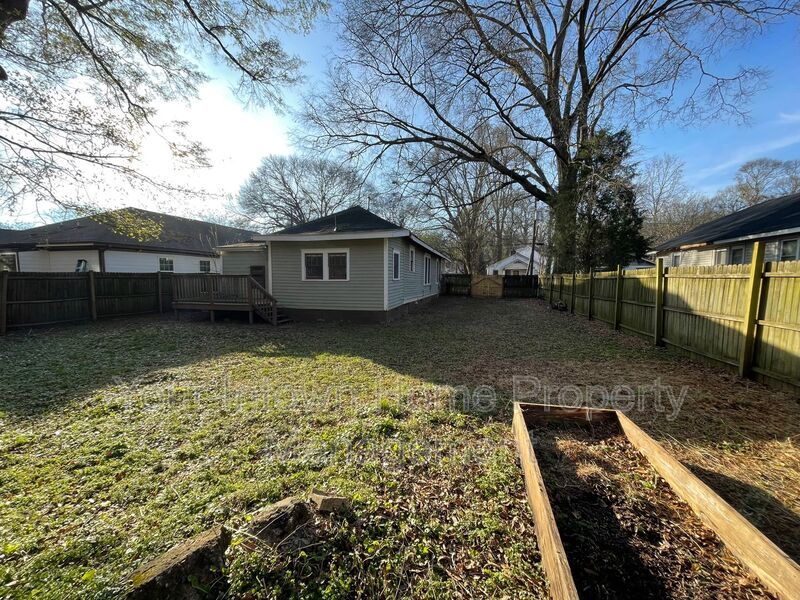 Grant Park/Peoplestown Bungalow with Huge Backyard! property image