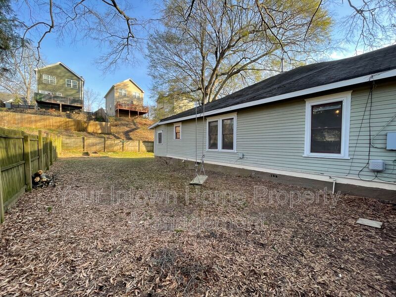 Grant Park/Peoplestown Bungalow with Huge Backyard! property image